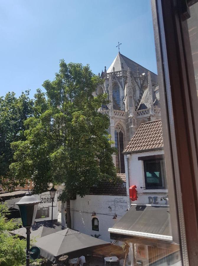 Al in den Aap gelogeerd? Appartement Mechelen Buitenkant foto