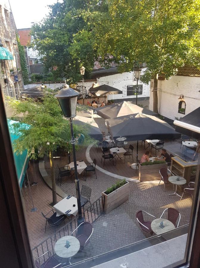 Al in den Aap gelogeerd? Appartement Mechelen Buitenkant foto